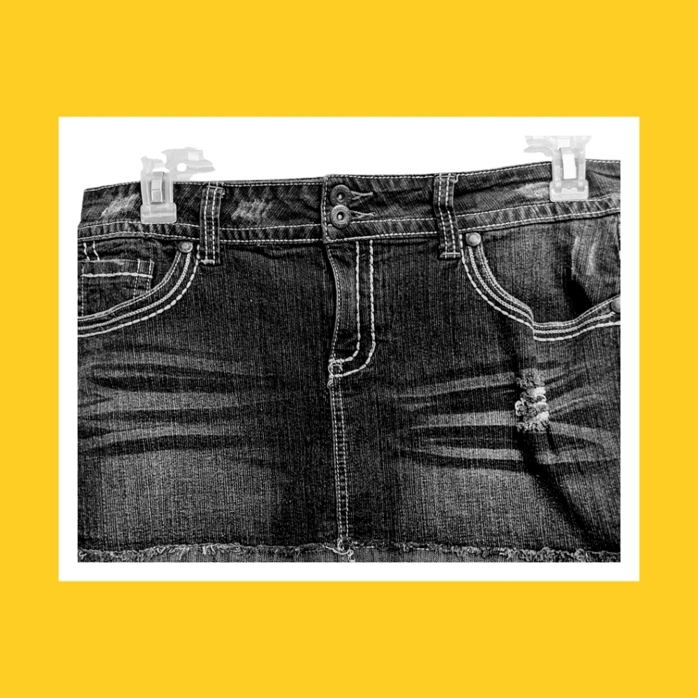 DISTRESSED Hydraulic Denim Skirt Size 15/16